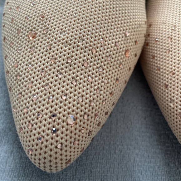 Adorable stretchy flats 8.5 neutral/beige - Picture 3 of 11